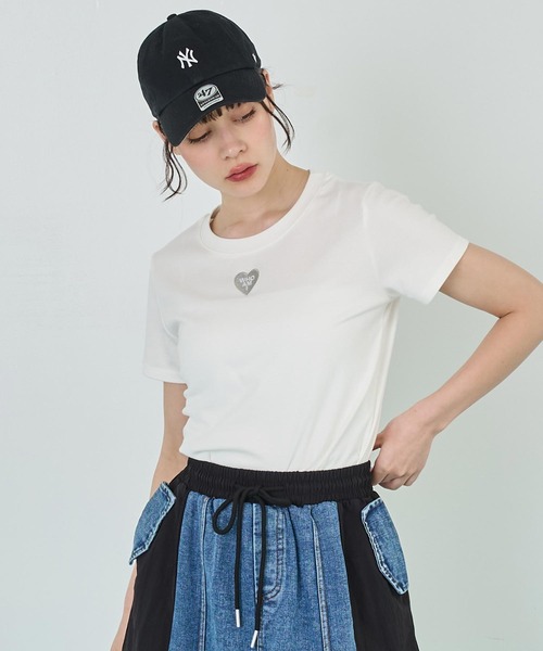 Футболка с вышивкой в тон ткани ANAP, белый
Футболка с вышивкой в тон ткани ANAP, белый