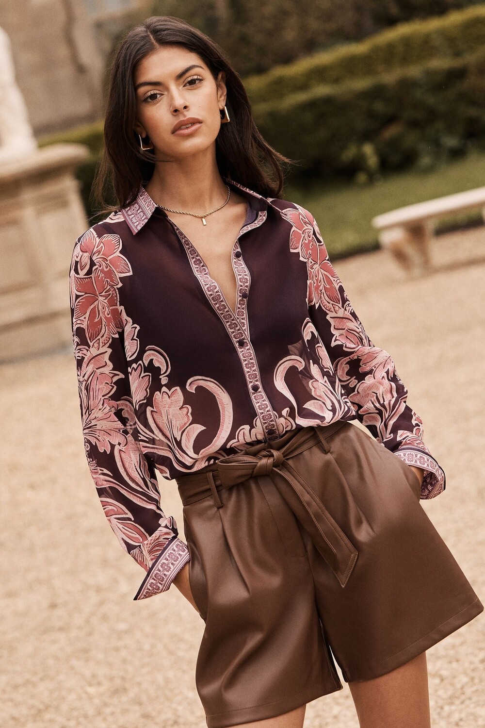 Шифоновая блузка с длинным рукавом, застегивающаяся на пуговицы Lipsy, фиолетовый
Шифоновая блузка с длинным рукавом, застегивающаяся на пуговицы Lipsy, фиолетовый