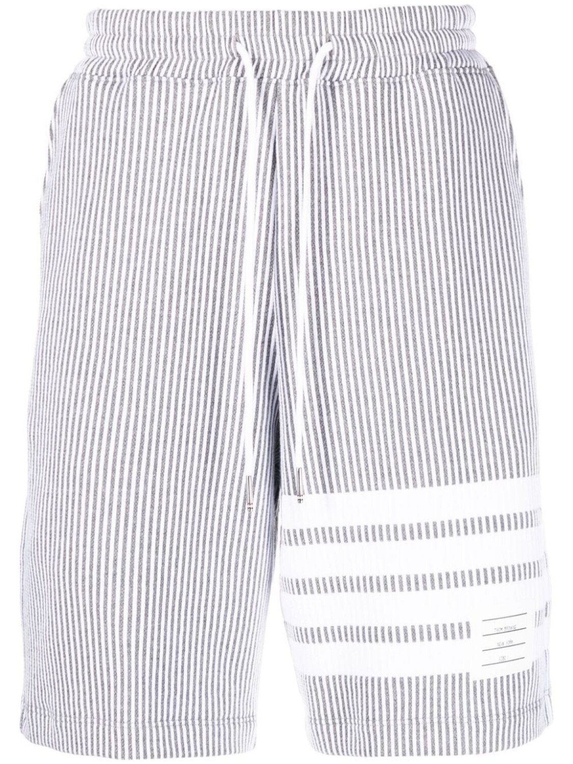 Thom Browne 4-Bar stripe seersucker shorts, серый
Thom Browne 4-Bar stripe seersucker shorts, серый