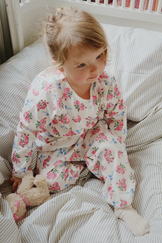 Набор GIO BOW GOTS Konges Sløjd, бежевый
Набор GIO BOW GOTS Konges Sløjd, бежевый