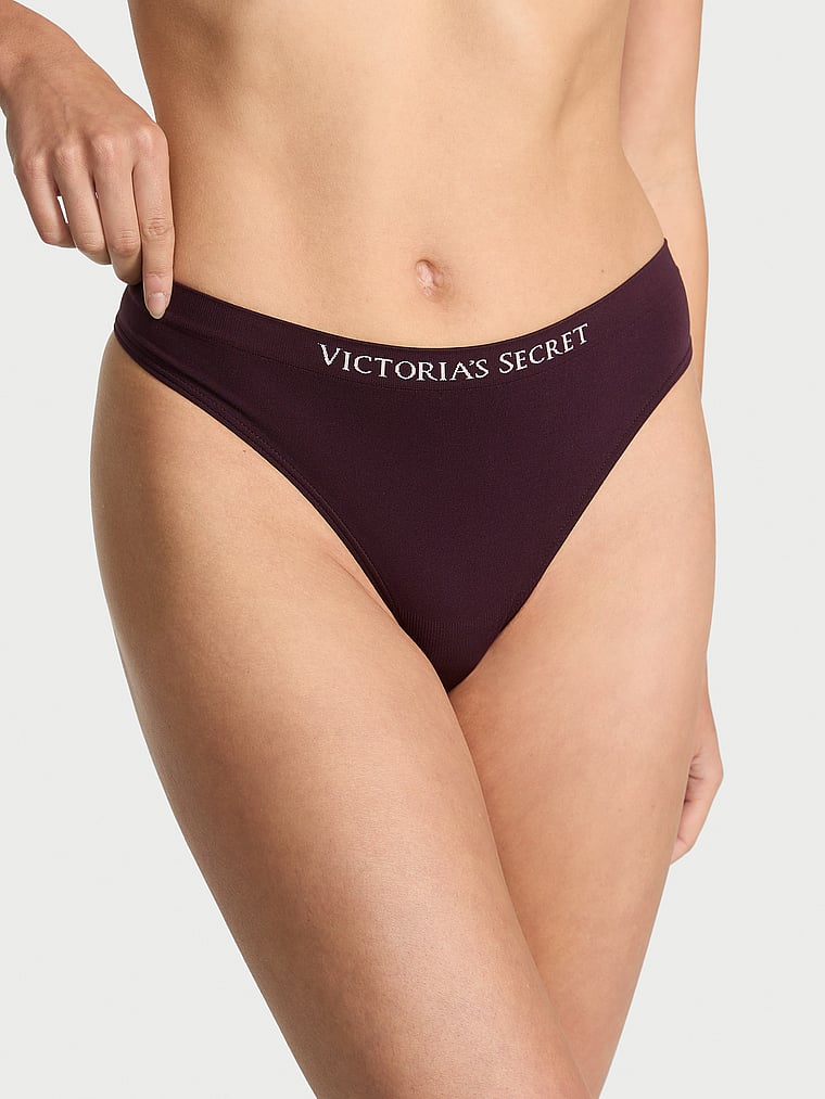 Бесшовные трусики-стринги Seamless, solid winter wine
Бесшовные трусики-стринги Seamless, solid winter wine