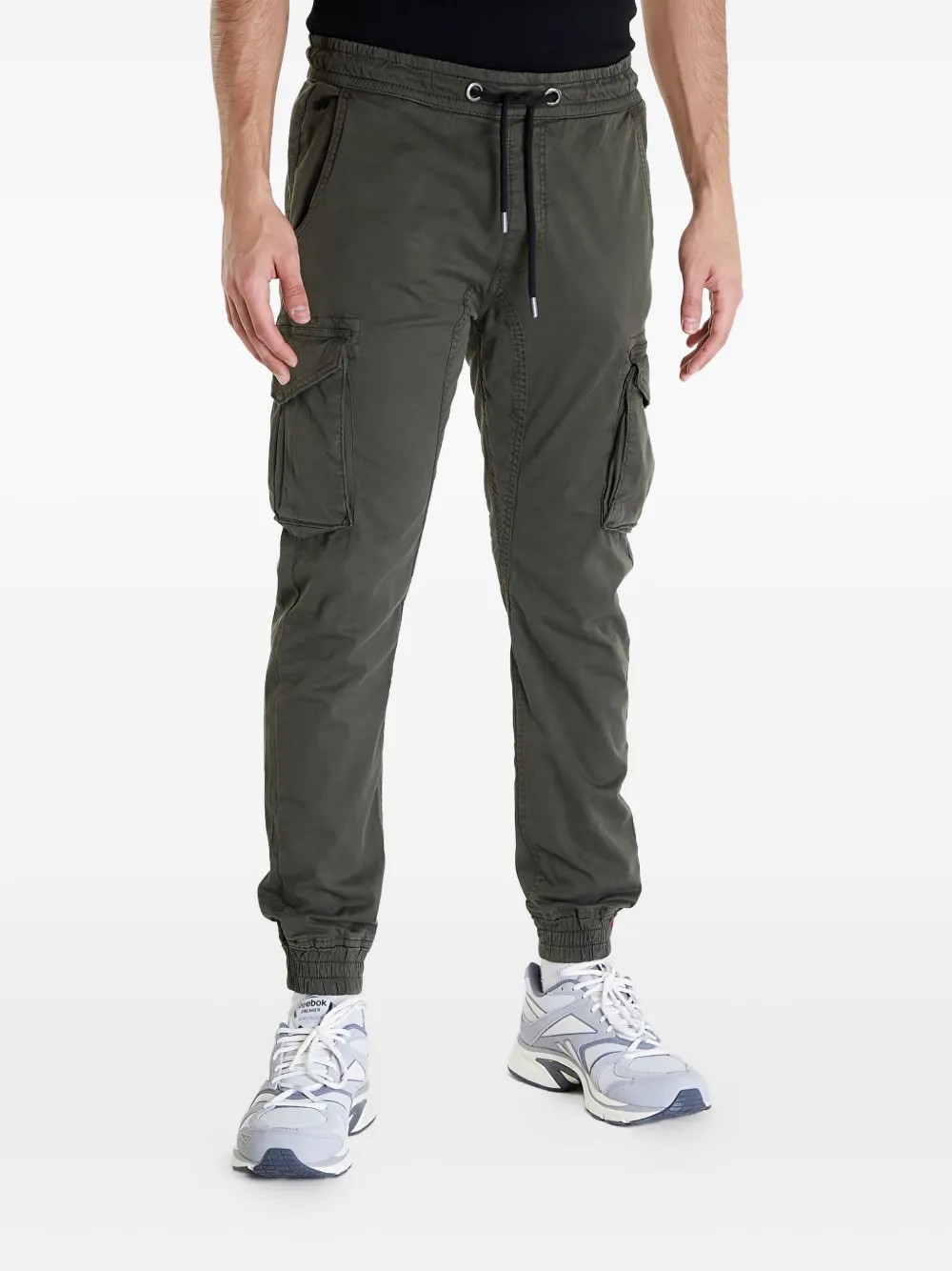 Брюки с карманами карго Alpha Industries, серый
Брюки с карманами карго Alpha Industries, серый