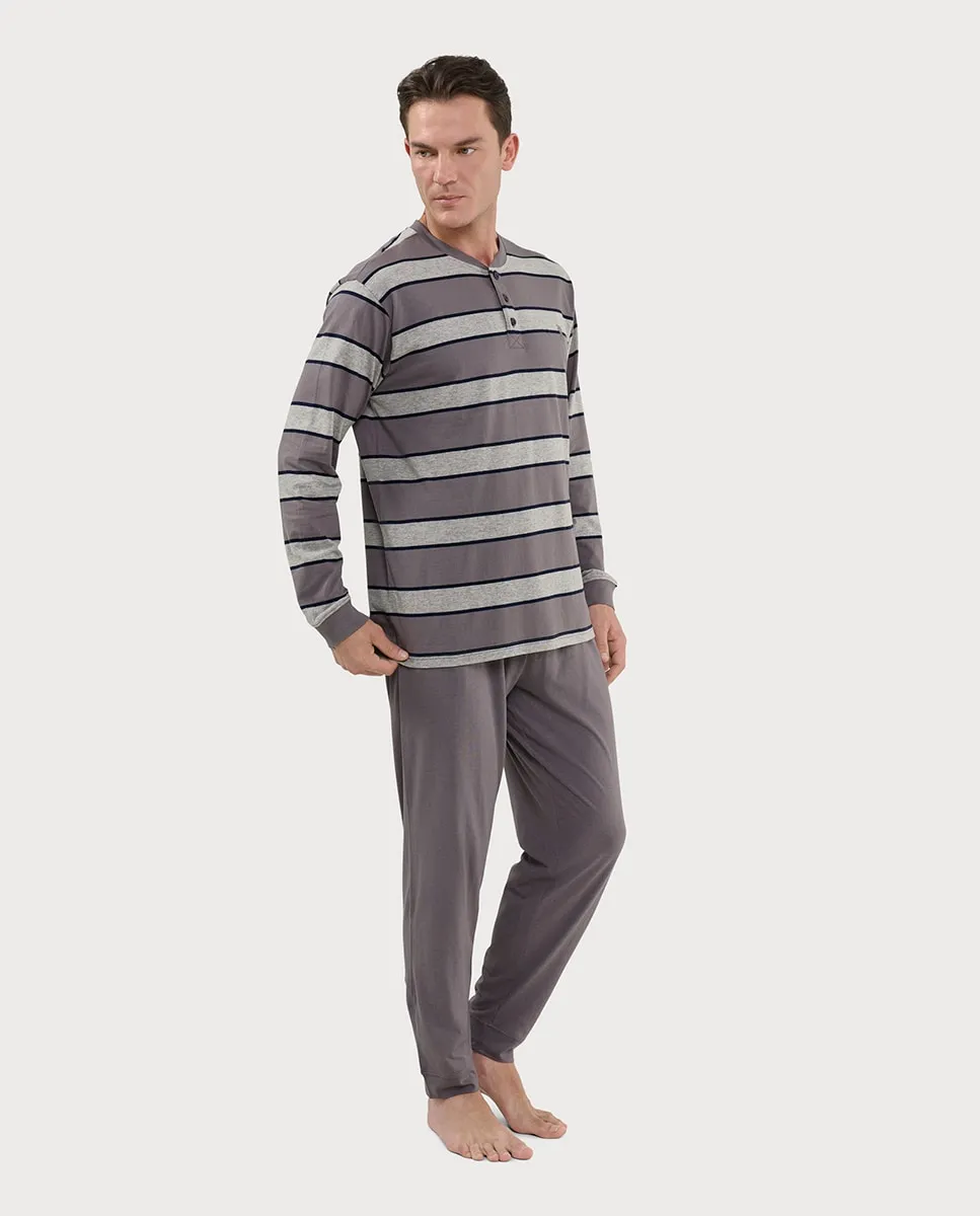 Длинная пижама из трикотажа с застежкой для мужчин El Búho Nocturno, темно-серый
Длинная пижама из трикотажа с застежкой для мужчин El Búho Nocturno, темно-серый