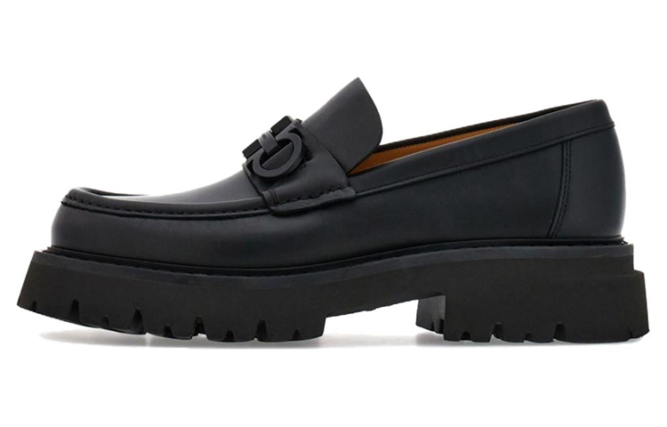 Феррагамо Флориан лоферы из кожи с квадратным носком
Феррагамо Флориан лоферы из кожи с квадратным носком