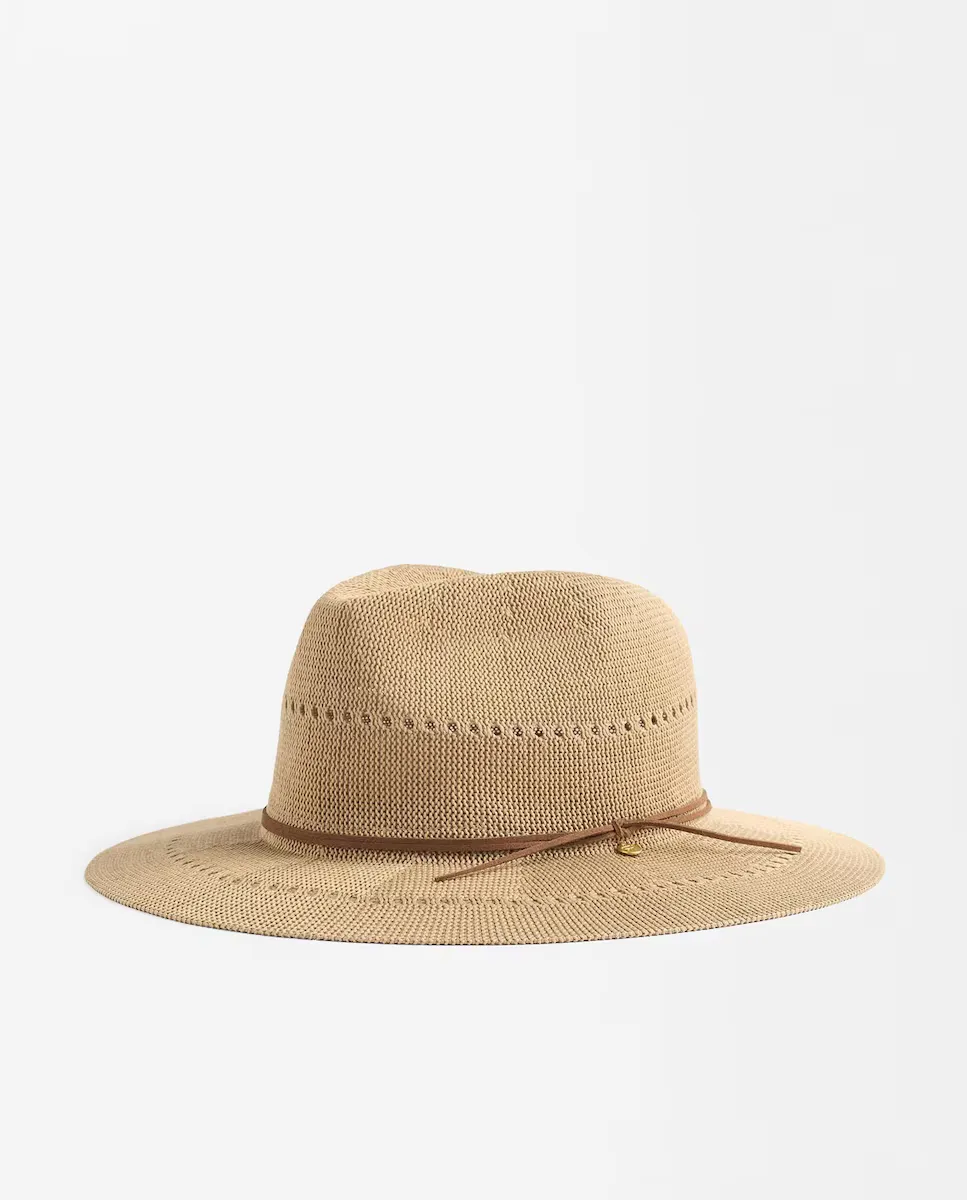 Женская шапочка с однотонным ремешком Parfois, бежевый
Женская шапочка с однотонным ремешком Parfois, бежевый