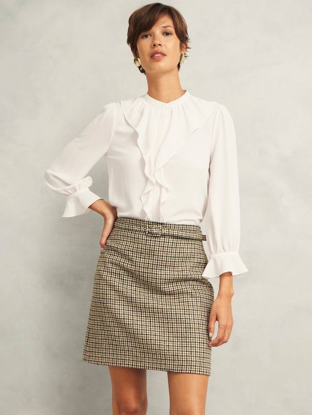 Топ с рюшами от maribella Hobbs, слоновая кость
Топ с рюшами от maribella Hobbs, слоновая кость