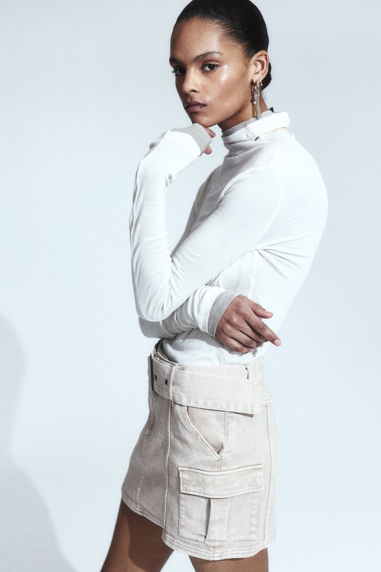 Мини-Юбка с поясом H&M, бежевый
Мини-Юбка с поясом H&M, бежевый