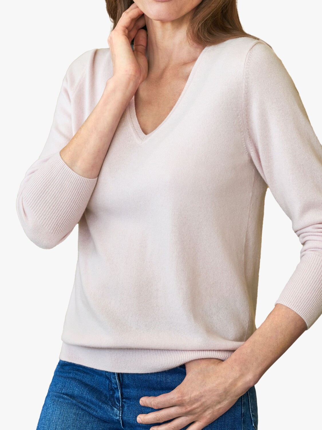 Кашемировый джемпер с V-образным вырезом Pure Collection, цвет Soft Oyster
Кашемировый джемпер с V-образным вырезом Pure Collection, цвет Soft Oyster