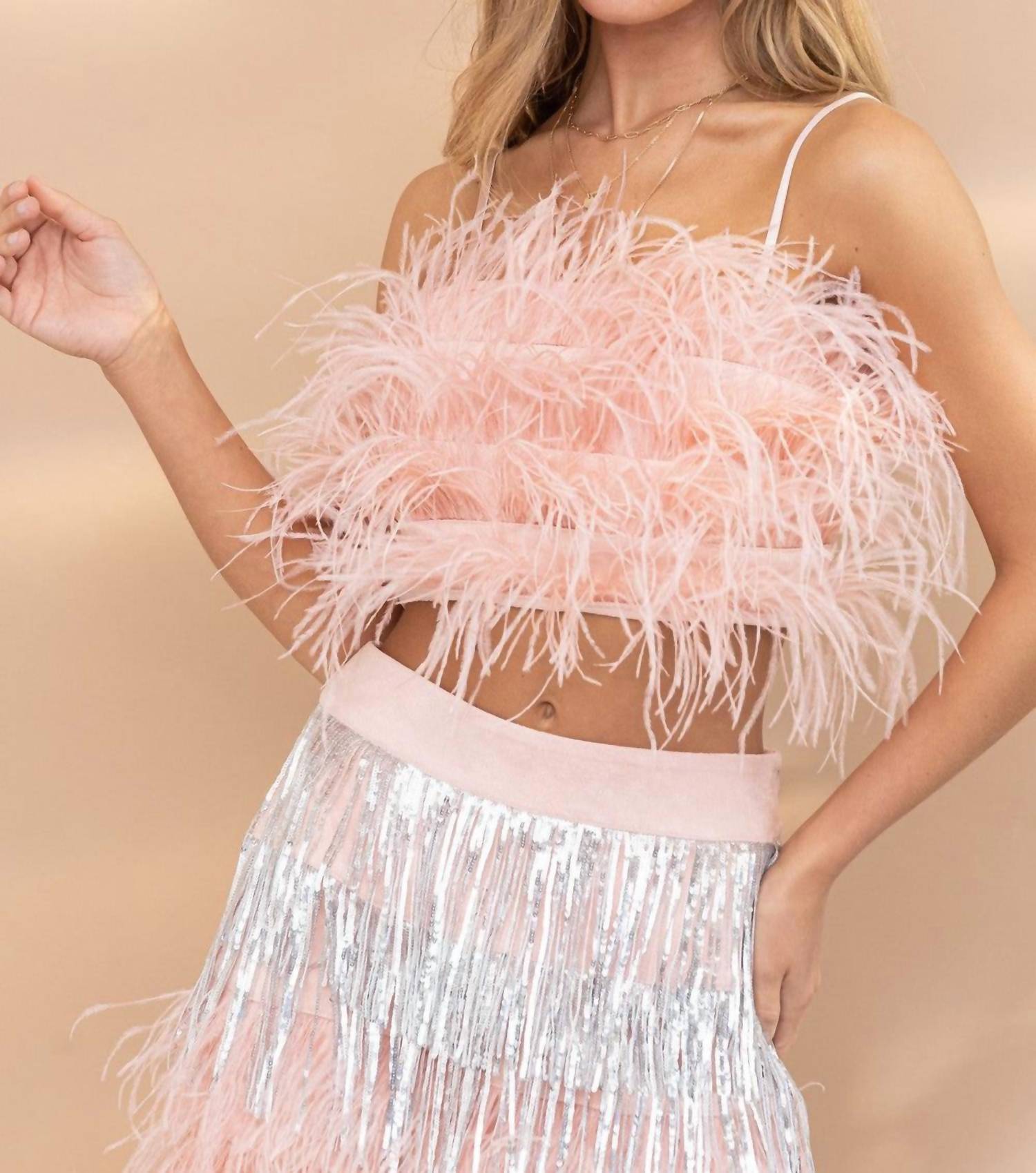 "Это слух" Топ в розовом цвете Blue B
"Это слух" Топ в розовом цвете Blue B