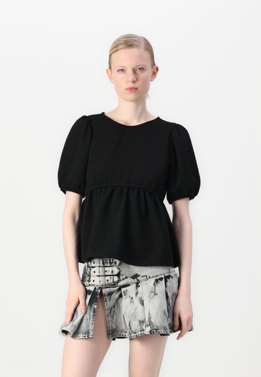 Блуза Gina Tricot TIE BACK , Black
Блуза Gina Tricot TIE BACK , Black