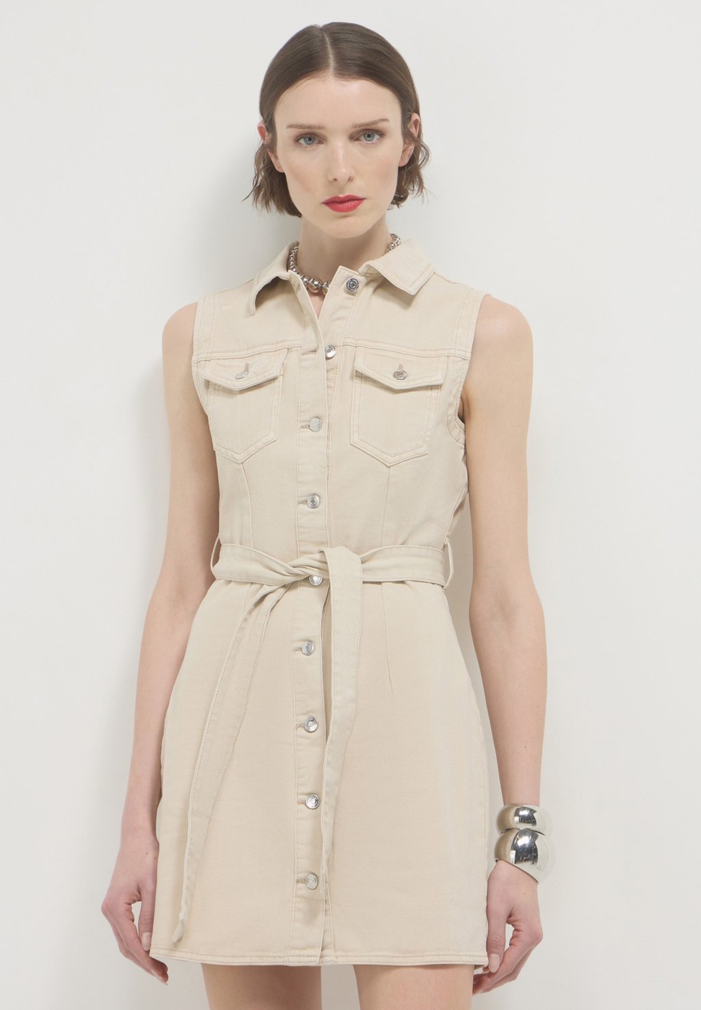 Джинсовое платье SMANICATO IN Calliope, бежевый
Джинсовое платье SMANICATO IN Calliope, бежевый