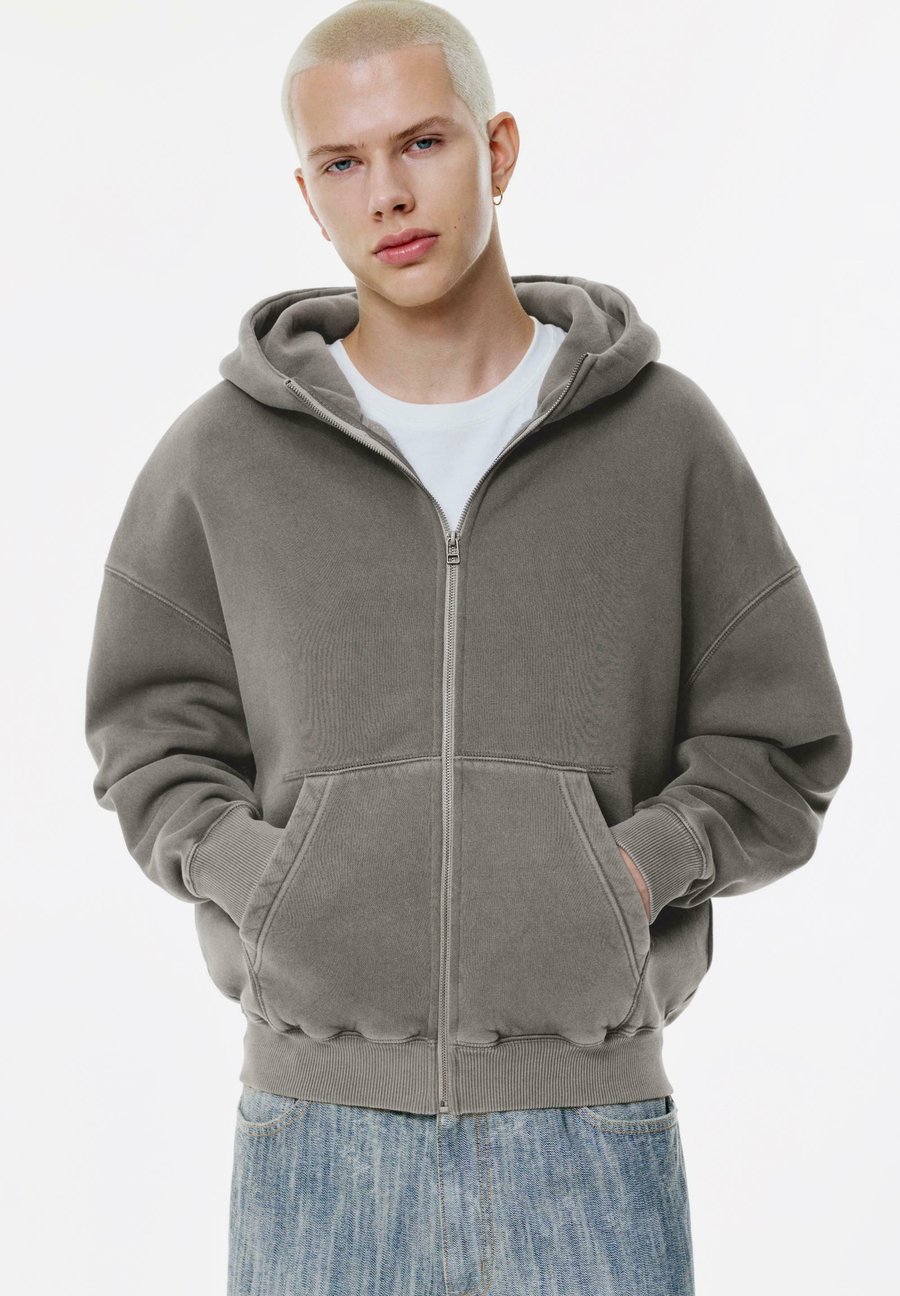 Толстовка PULL&BEAR WASHED BOXY HOODIE, Grey
Толстовка PULL&BEAR WASHED BOXY HOODIE, Grey
