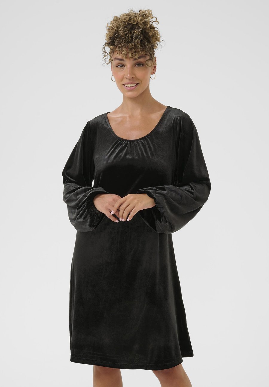 Платье Cream CRFROSTY LS DRESS, Pitch Black/Black
Платье Cream CRFROSTY LS DRESS, Pitch Black/Black