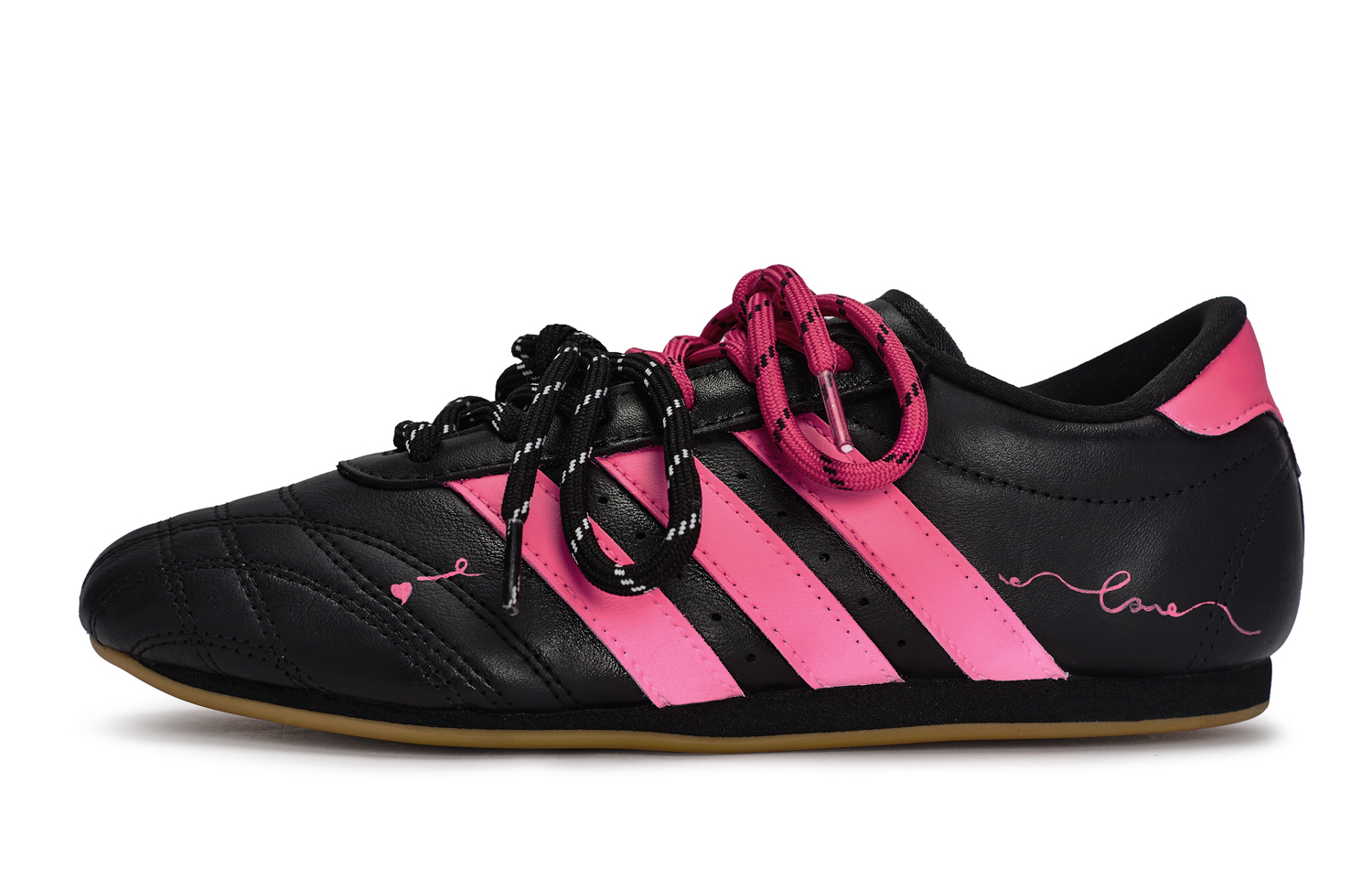 Adidas Originals Тренировочные кроссовки Taekwondo REGO Hot Dog, Ink Stained Heart низкие унисекс Black Pink
Adidas Originals Тренировочные кроссовки Taekwondo REGO Hot Dog, Ink Stained Heart низкие унисекс Black Pink