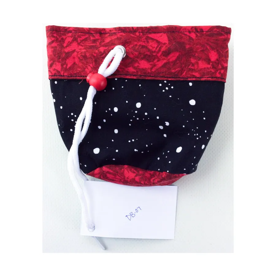 Черно-красная сумка, Dice Bags (Lyndsey Helley)
Черно-красная сумка, Dice Bags (Lyndsey Helley)