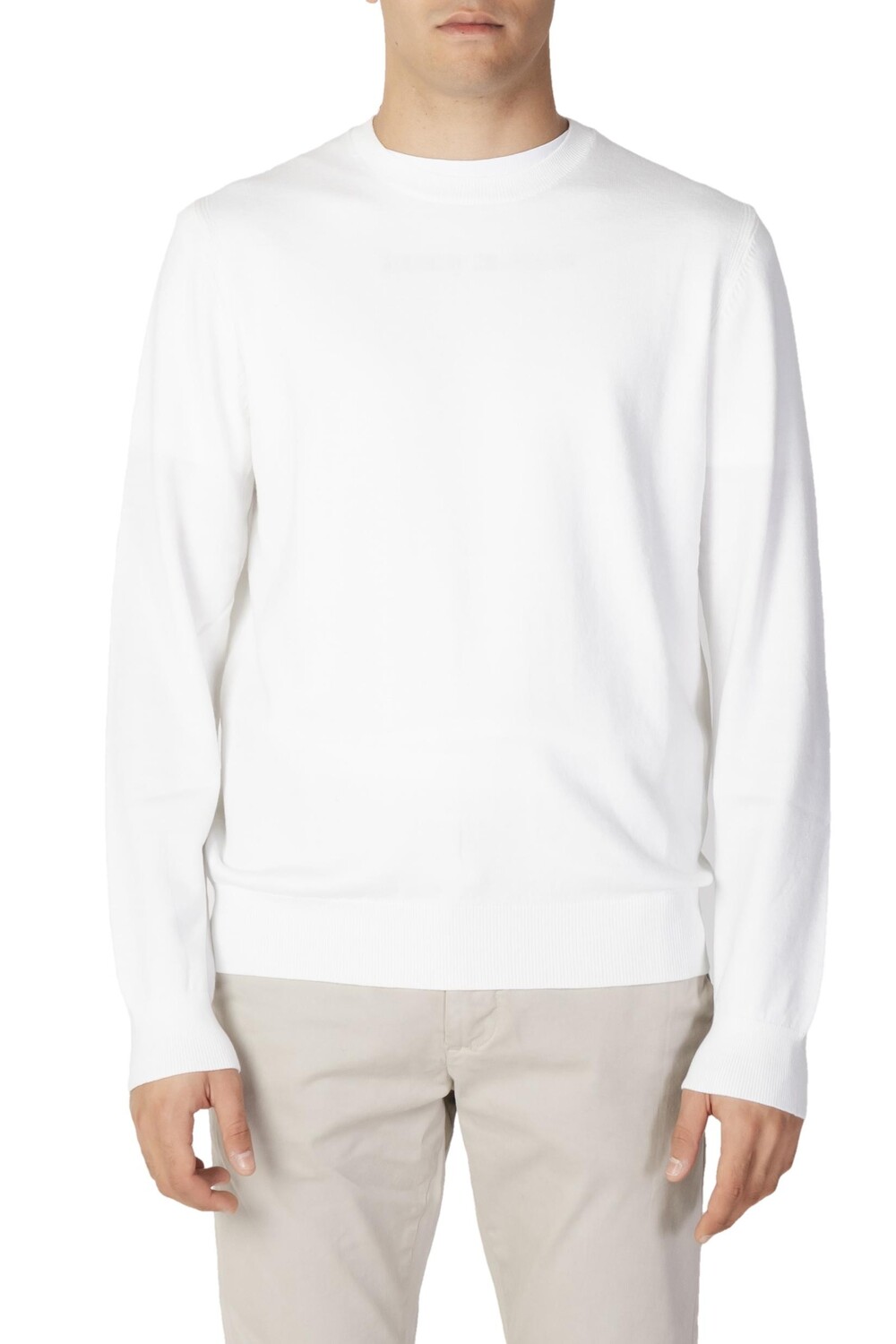 Джемпер Diktat с круглым воротником однотонный, белый
Джемпер Diktat с круглым воротником однотонный, белый