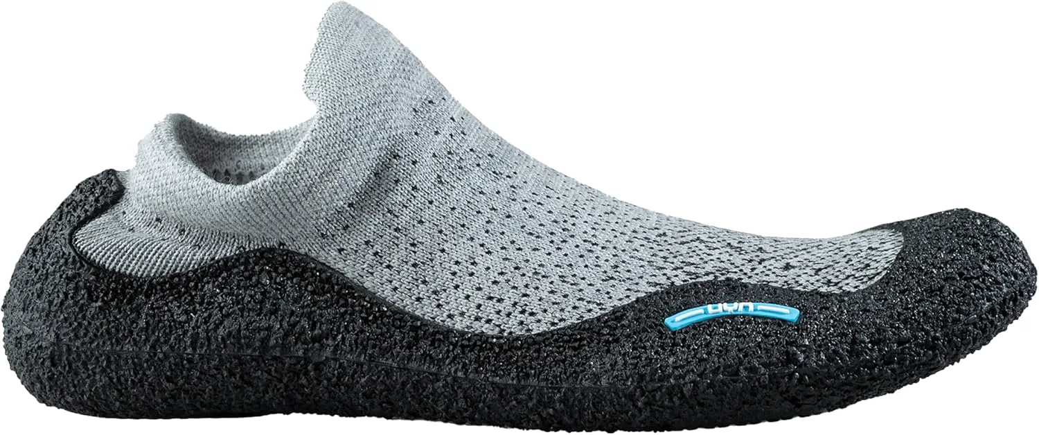Обувь UYN Shockie ультраминималистичная с комфортом мериносовой шерсти и цепкой подошвой для естественного движения на любой поверхности, серый/черный
Обувь UYN Shockie ультраминималистичная с комфортом мериносовой шерсти и цепкой подошвой для естественного движения на любой поверхности, серый/черный
