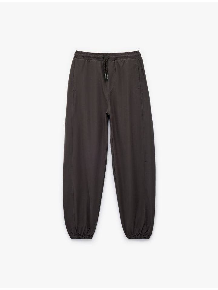 Брюки антрацитового цвета KOTON
Брюки антрацитового цвета KOTON