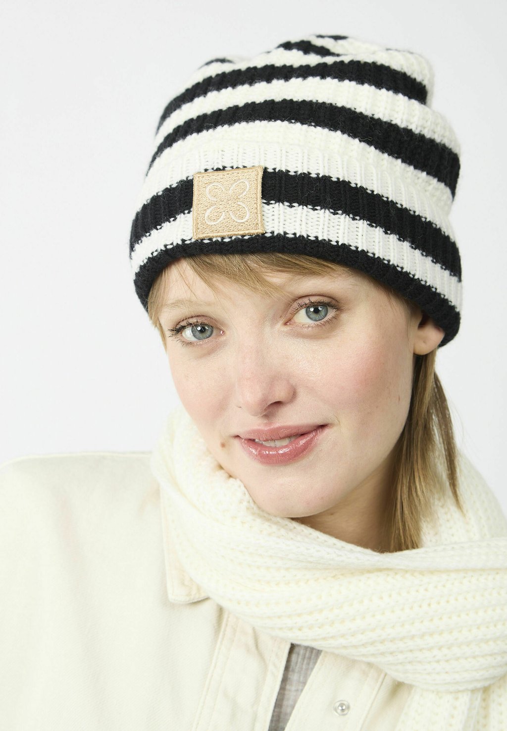 Шапка Codello, белый
Шапка Codello, белый