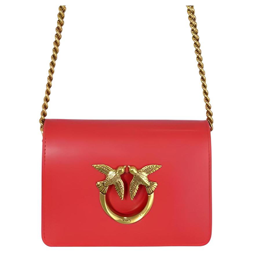 PINKO Кожаная женская сумка через плечо красная
PINKO Кожаная женская сумка через плечо красная