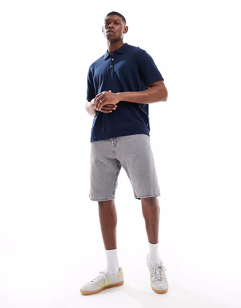 Мешковатые джинсовые шорты Jack & Jones серого цвета
Мешковатые джинсовые шорты Jack & Jones серого цвета