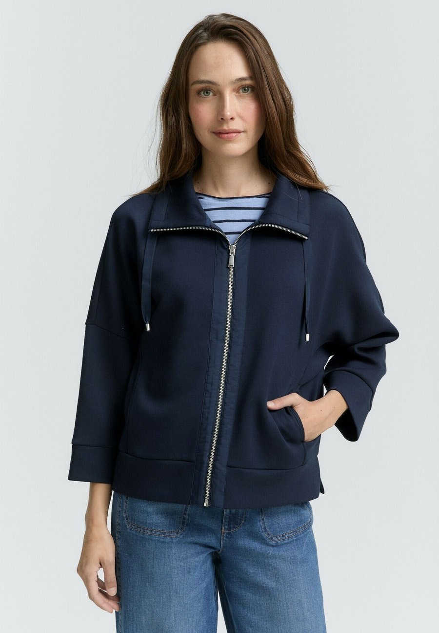 Толстовка TOM TAILOR BOXY FIT, Sky Captain Blue/Dark Blue
Толстовка TOM TAILOR BOXY FIT, Sky Captain Blue/Dark Blue