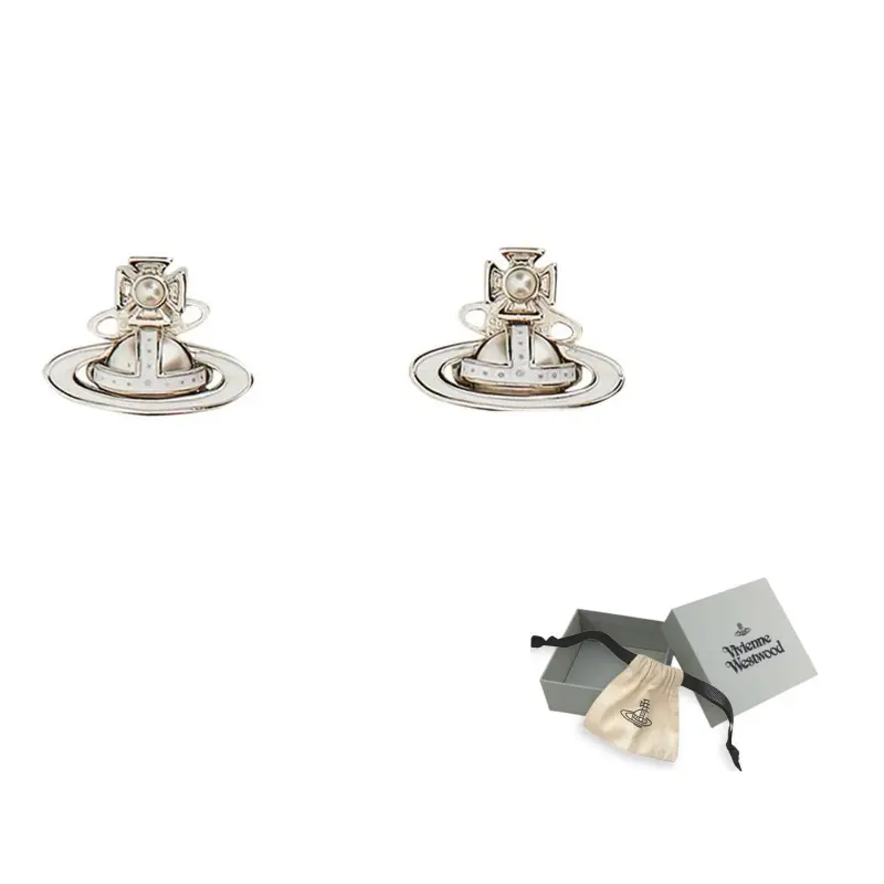 Серьги в форме шара Vivienne Westwood
Серьги в форме шара Vivienne Westwood