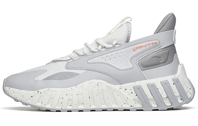 Кроссовки мужские толстые низкие цвета слоновой кости/серый с чипсами Anta 
Кроссовки мужские толстые низкие цвета слоновой кости/серый с чипсами Anta