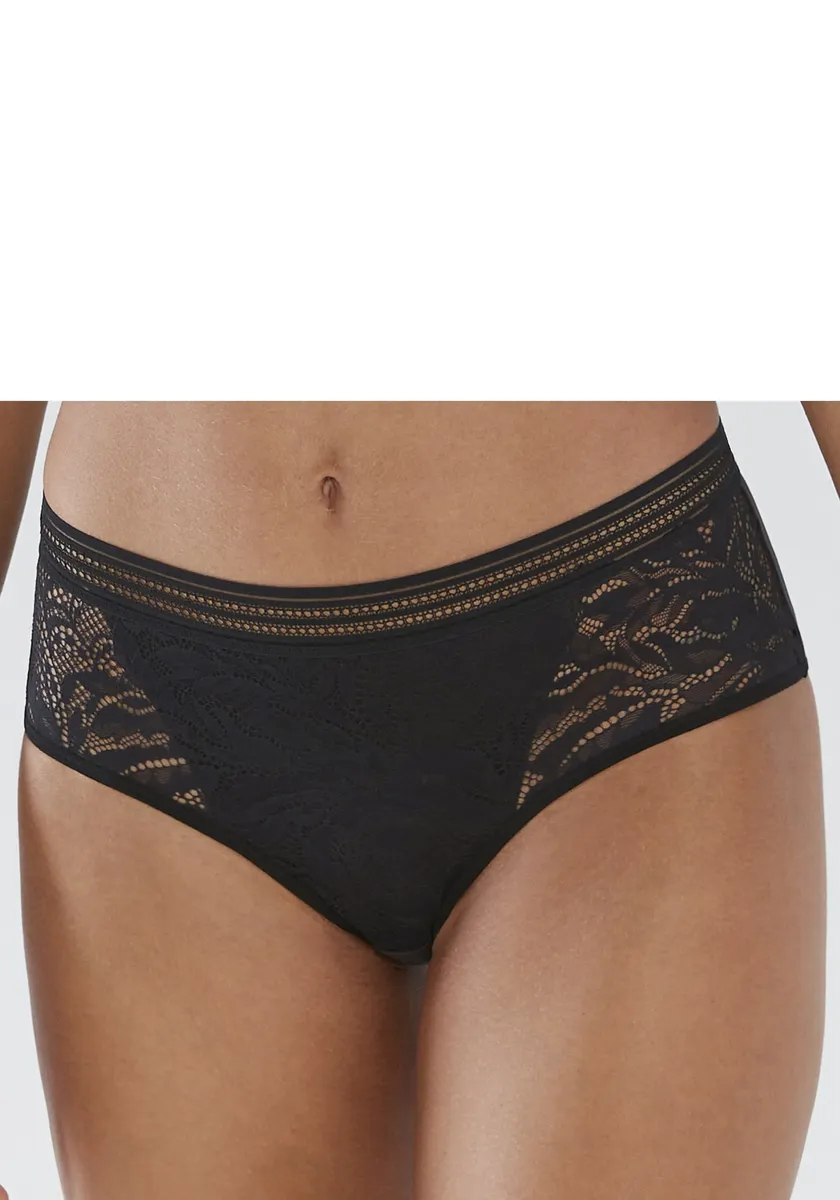 Трусики S.Oliver из прозрачного кружева и мягкого материала microtouch, черный
Трусики S.Oliver из прозрачного кружева и мягкого материала microtouch, черный