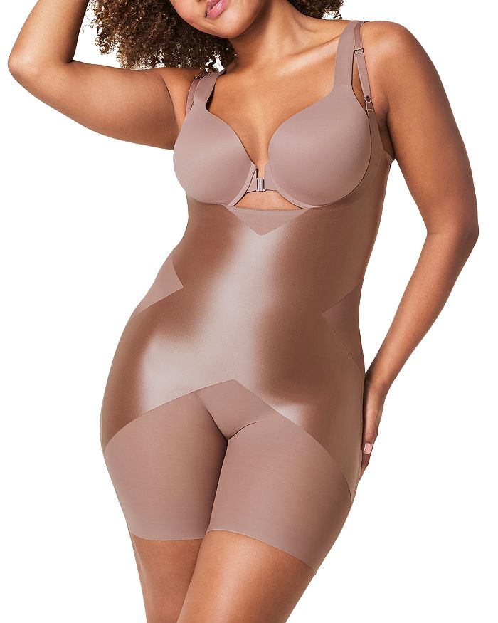 Боди с открытой грудью и средней частью бедра SPANX, коричневый
Боди с открытой грудью и средней частью бедра SPANX, коричневый