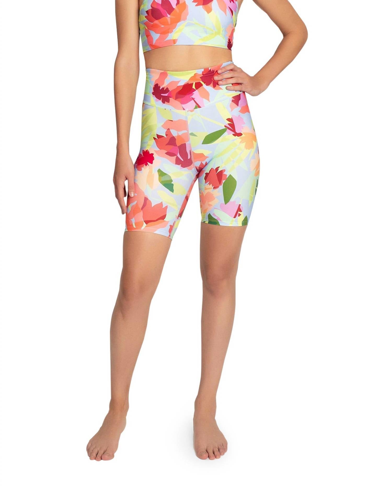 Байкерские шорты с высокой посадкой в цвете Oasis Light Blue Nicole Miller
Байкерские шорты с высокой посадкой в цвете Oasis Light Blue Nicole Miller