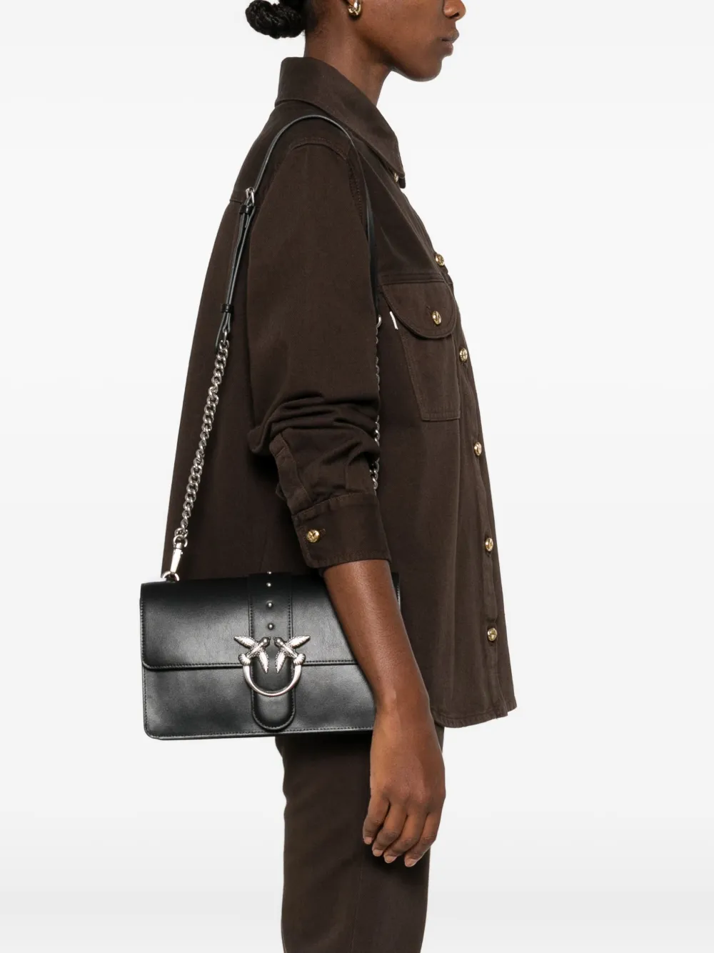 Маленькая классическая кожаная сумка через плечо Love One PINKO, черный
Маленькая классическая кожаная сумка через плечо Love One PINKO, черный