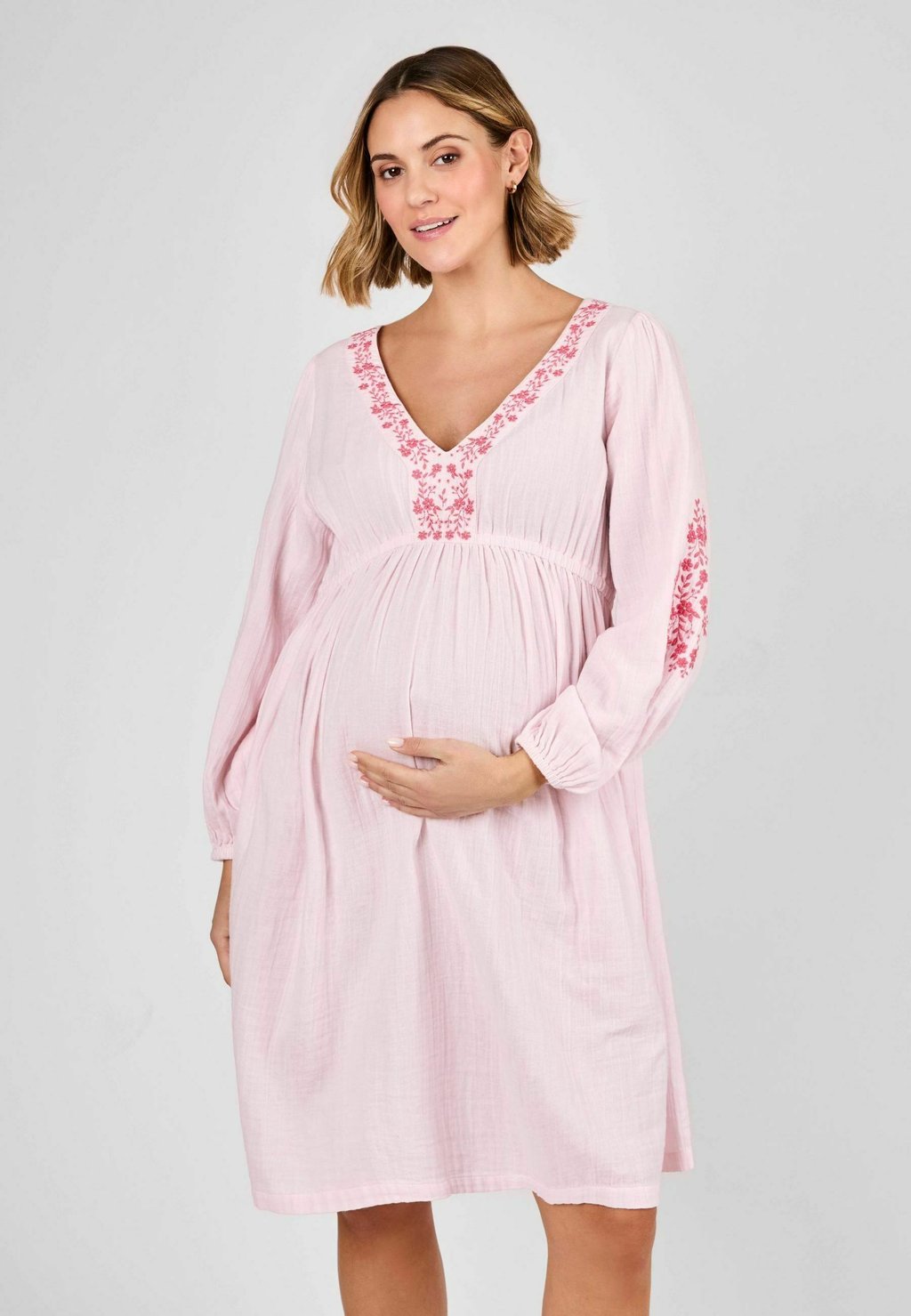 Повседневное платье MATERNITY FIT - EMBROIDERED TEXTURED JoJo Maman Bébé, розовый
Повседневное платье MATERNITY FIT - EMBROIDERED TEXTURED JoJo Maman Bébé, розовый