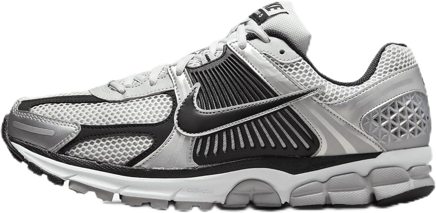 Мужские кроссовки Nike Zoom Vomero 5, белый/черный
Мужские кроссовки Nike Zoom Vomero 5, белый/черный