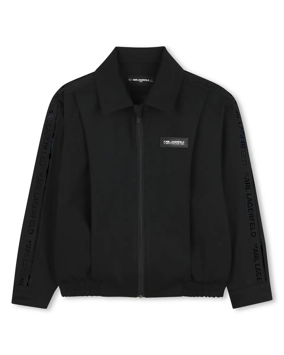 Детская куртка черного цвета с длинными рукавами Karl Lagerfeld Kids
Детская куртка черного цвета с длинными рукавами Karl Lagerfeld Kids