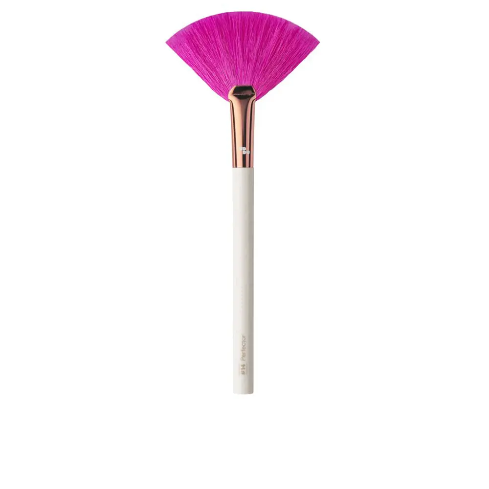 Кисть для лица France me brocha abanico Ubu - Urban Beauty Limited, 1 шт.
Кисть для лица France me brocha abanico Ubu - Urban Beauty Limited, 1 шт.