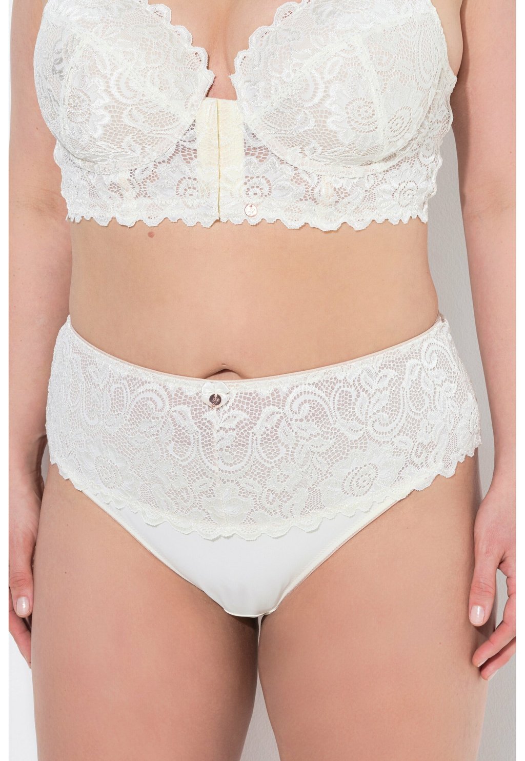 Стринги HIGH-RISE TRUYOU, белый
Стринги HIGH-RISE TRUYOU, белый