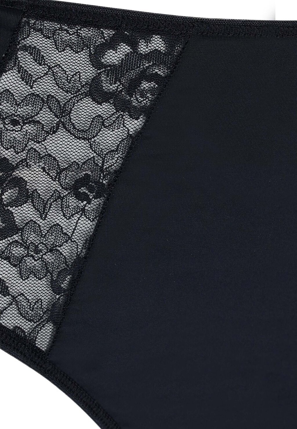 Шорты 3ER PACK G-STRINGS Devoted By Zizzi, черный
Шорты 3ER PACK G-STRINGS Devoted By Zizzi, черный