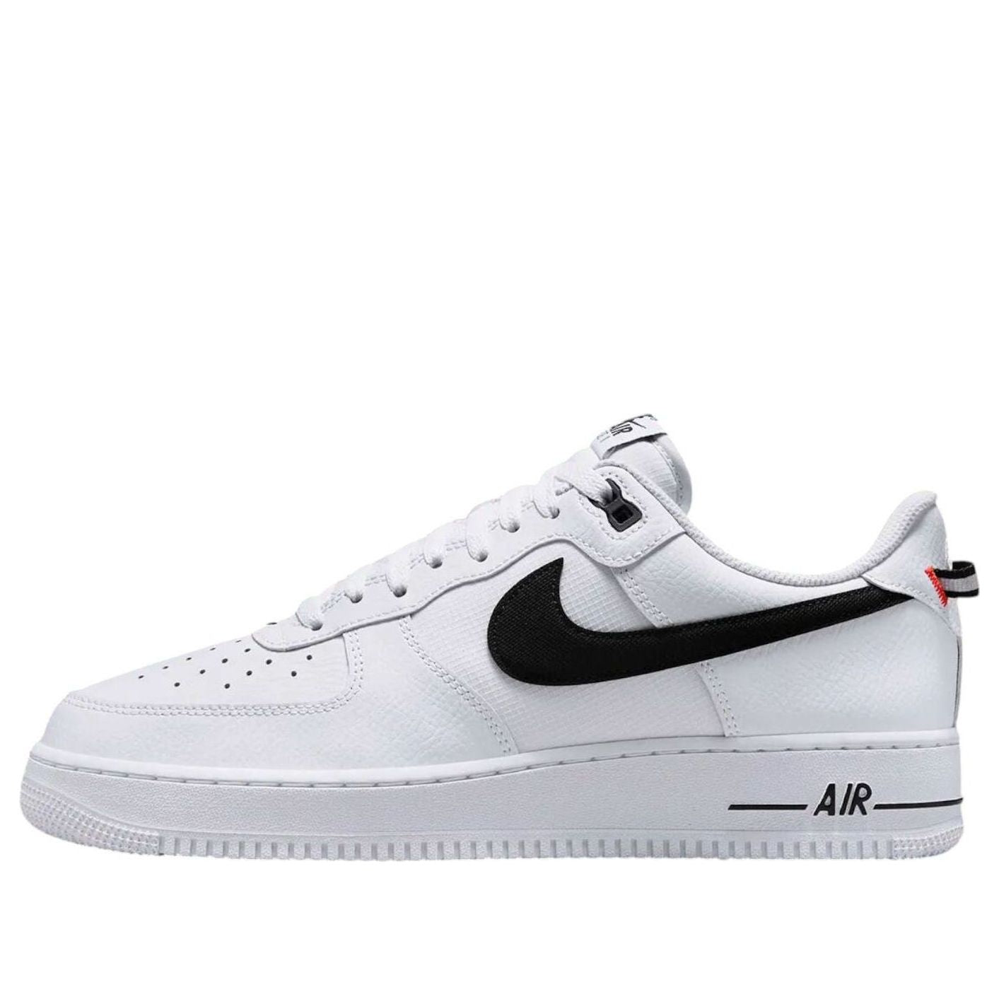 Кроссовки Nike Air Force 1 Low '07 LV8 'White Black'
Кроссовки Nike Air Force 1 Low '07 LV8 'White Black'