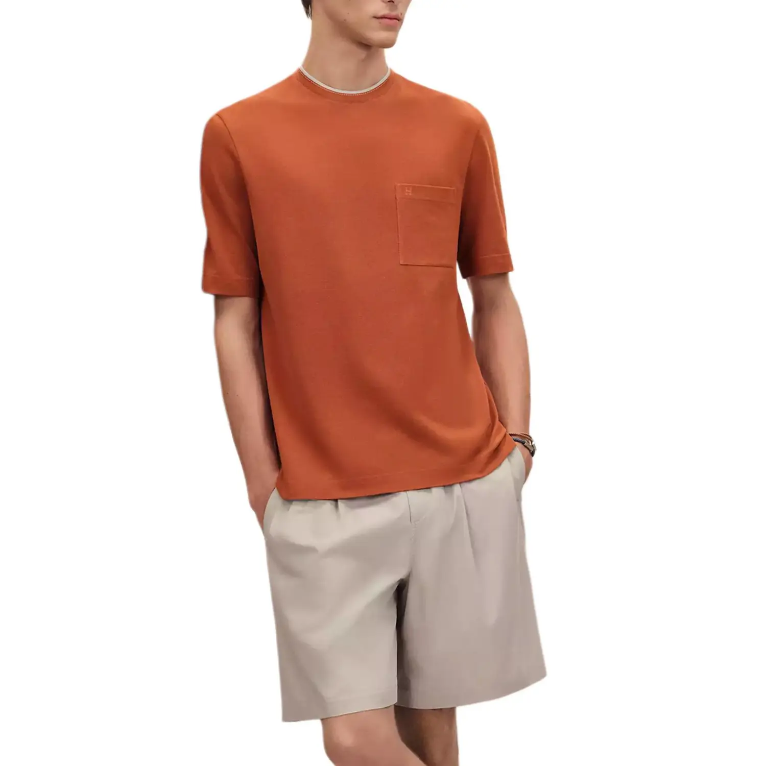 HERMES Футболка мужская Burnt Orange с круглым вырезом, умеренно прямой крой
HERMES Футболка мужская Burnt Orange с круглым вырезом, умеренно прямой крой