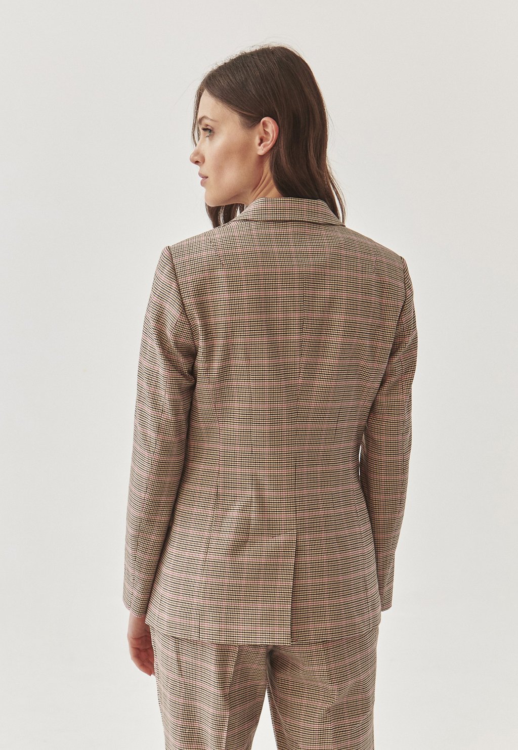 Блейзер LAMIA TATUUM, бежевый
Блейзер LAMIA TATUUM, бежевый