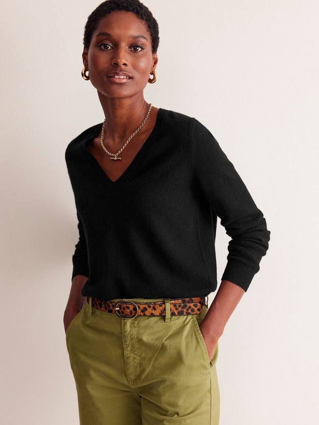 Джемпер из кашемира eva с v-образным вырезом Boden, черный
Джемпер из кашемира eva с v-образным вырезом Boden, черный