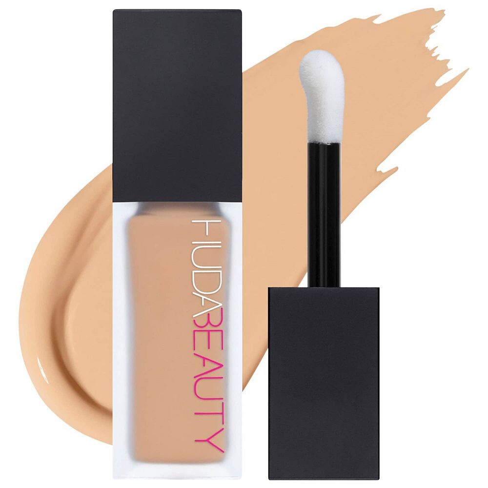 HUDA BEAUTY #FauxМатовый водостойкий консилер с фильтром и наращиваемым покрытием, цвет Cookie Dough
HUDA BEAUTY #FauxМатовый водостойкий консилер с фильтром и наращиваемым покрытием, цвет Cookie Dough