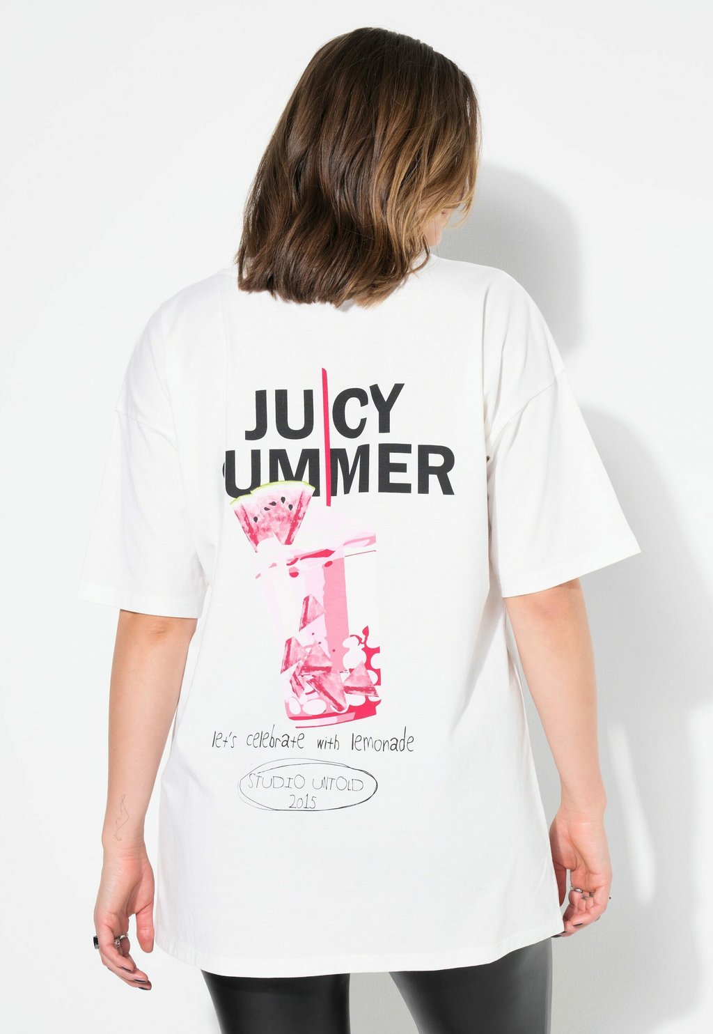 Футболка с принтом Studio Untold, белый
Футболка с принтом Studio Untold, белый