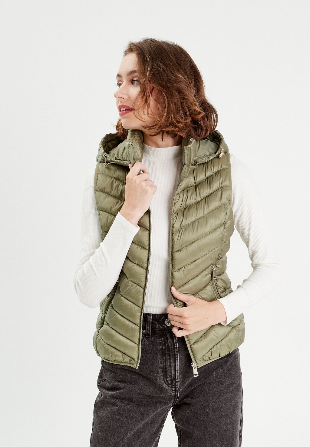 Жилет ÄRMELLOSE Cache Cache, хаки
Жилет ÄRMELLOSE Cache Cache, хаки