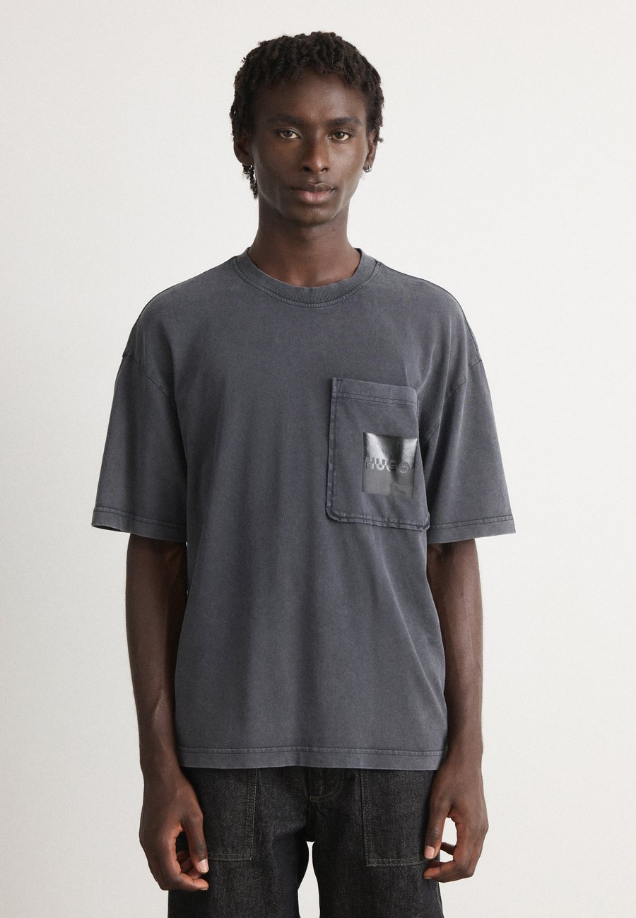 Футболка HUGO DARFEL, Black, Черный, Футболка HUGO DARFEL, Black
Футболка HUGO DARFEL, Black, Черный, Футболка HUGO DARFEL, Black