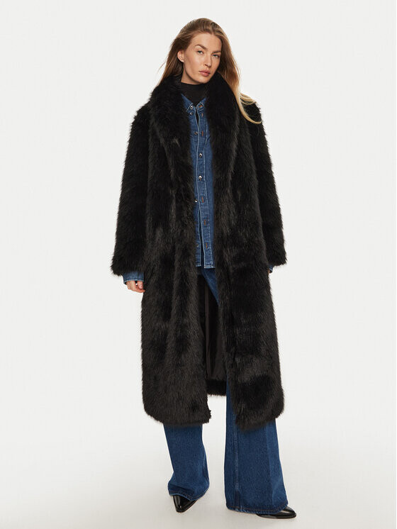 Шуба стандартного кроя Kontatto, черный
Шуба стандартного кроя Kontatto, черный
