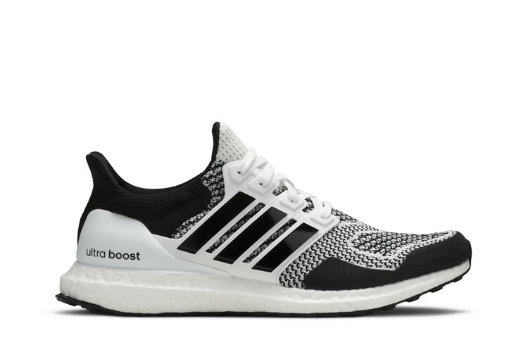 Кроссовки Adidas UltraBoost 1.0 DNA, белый
Кроссовки Adidas UltraBoost 1.0 DNA, белый