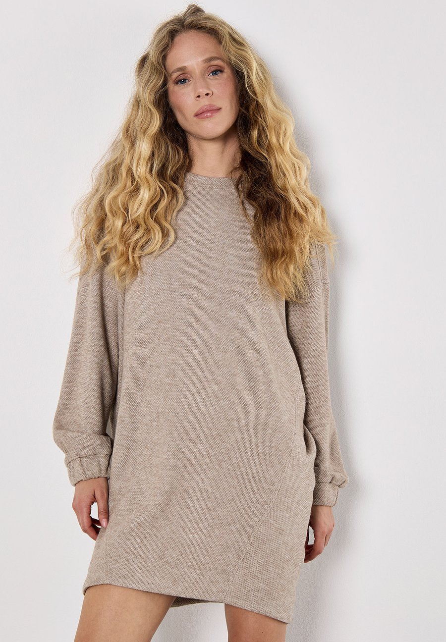 Платье Apricot Jumper dress, Stone
Платье Apricot Jumper dress, Stone