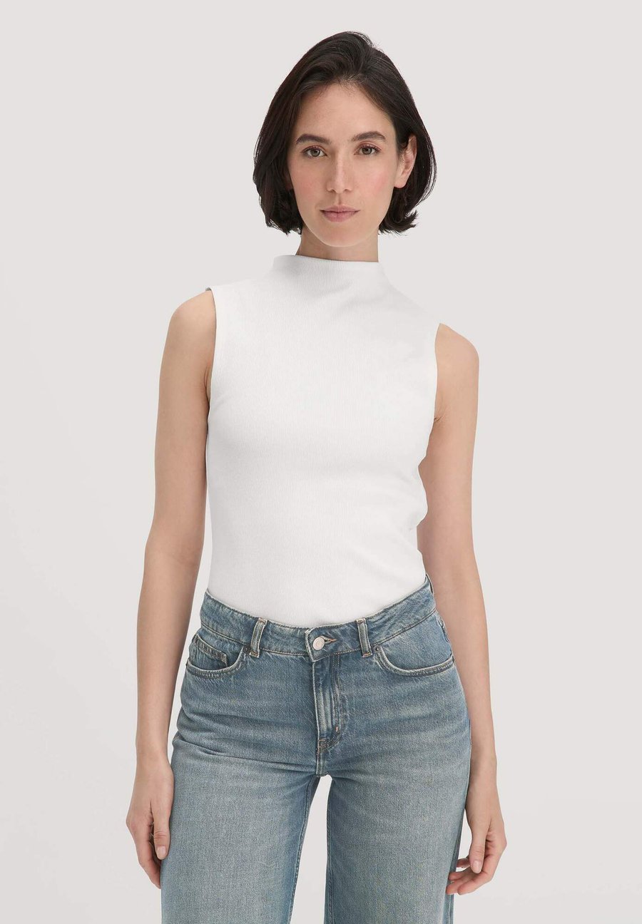 Топ Hessnatur SLIM, Naturweiss/White
Топ Hessnatur SLIM, Naturweiss/White